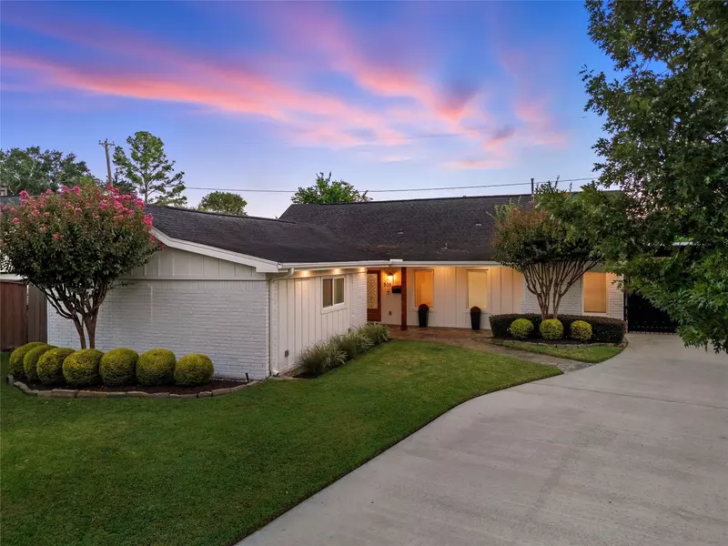 535 Azaleadell DR, Houston, TX 77018