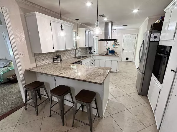 Lake Jackson, TX 77566,124 Persimmon