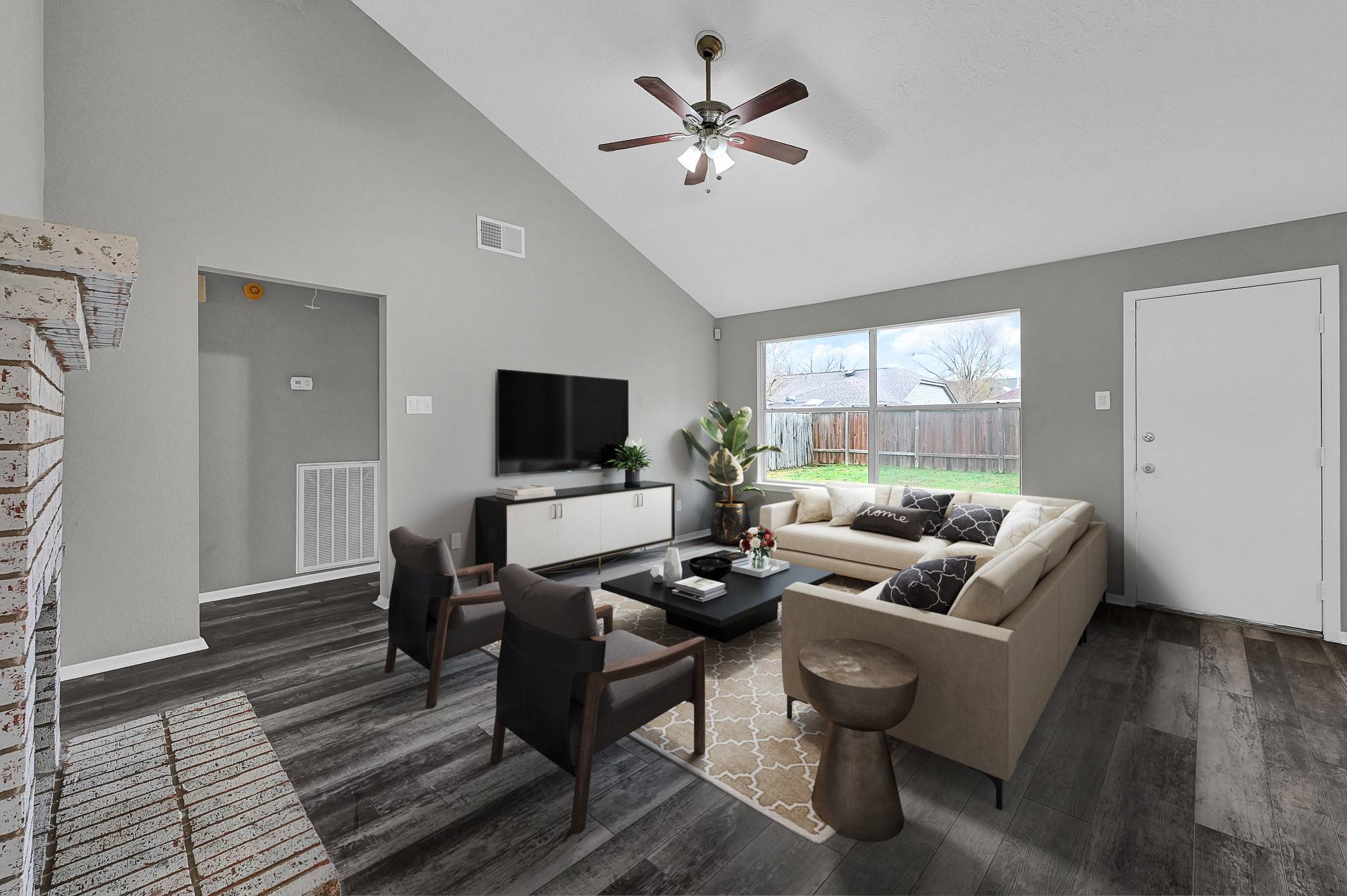 3807 Aspen DR, La Porte, TX 77571