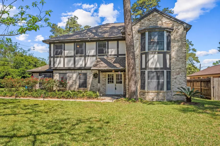 301 Hill Brook LN, Conroe, TX 77385