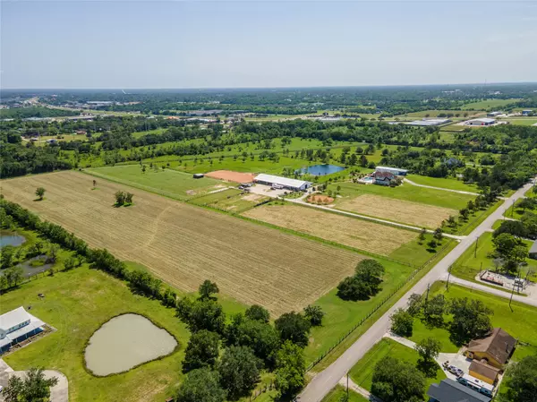 Alvin, TX 77511,2126 County Road 367