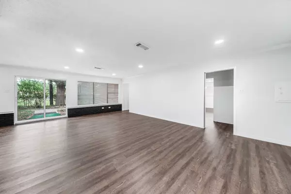 Pasadena, TX 77502,2207 Chestnut LN