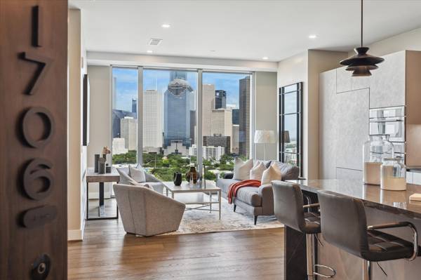 1711 Allen Parkway #1706, Houston, TX 77019