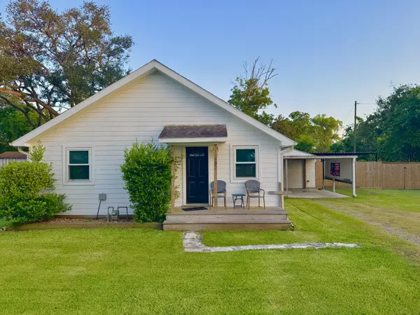 11837 13th ST, Santa Fe, TX 77510