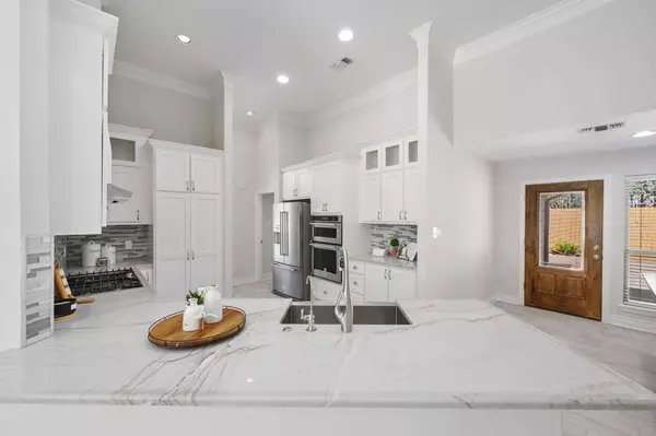 College Station, TX 77845,704 Dover DR