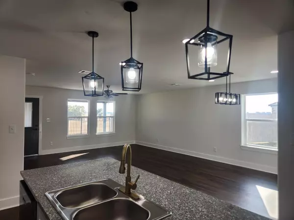 Navasota, TX 77868,8009 Candor