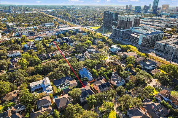 Houston, TX 77027,4033 Piping Rock LN