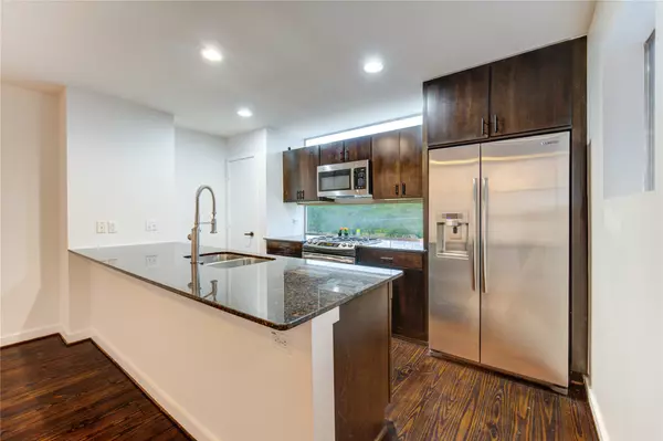 Houston, TX 77003,2902 Commerce ST