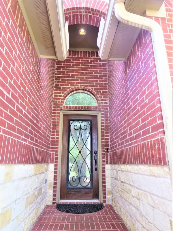 Cypress, TX 77433,18911 Cove Mill LN