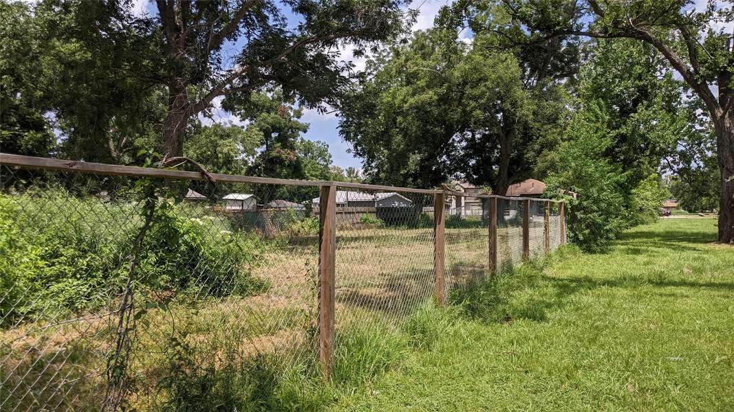 9531 Irby ST, Houston, TX 77088