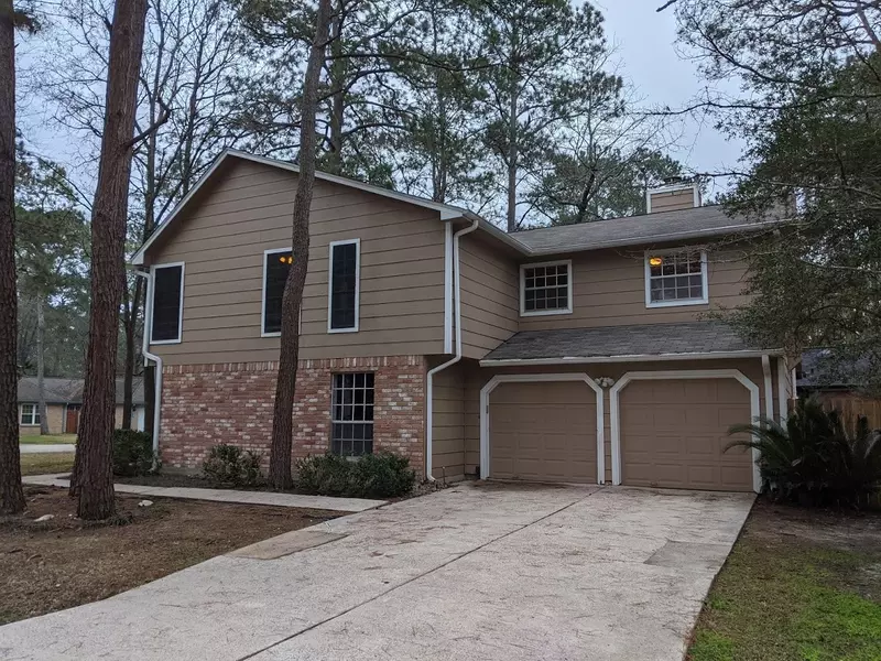2 Meadow Star CT, The Woodlands, TX 77381