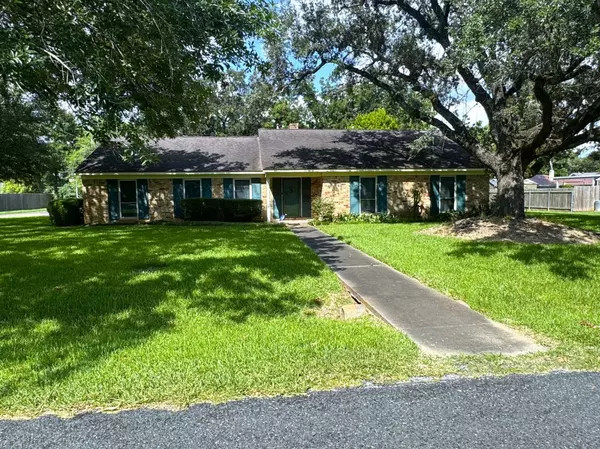 Wharton, TX 77488,803 Merry LN
