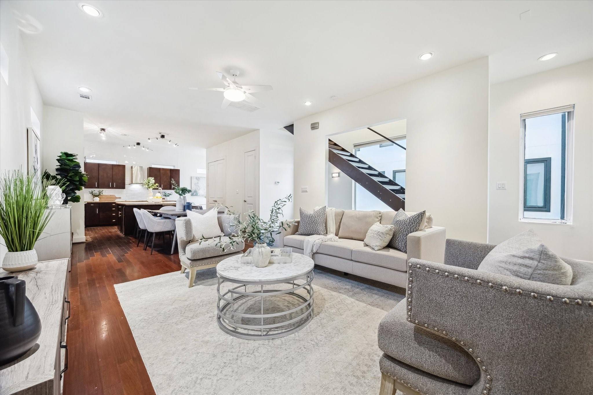 1821 W Main ST #E, Houston, TX 77098