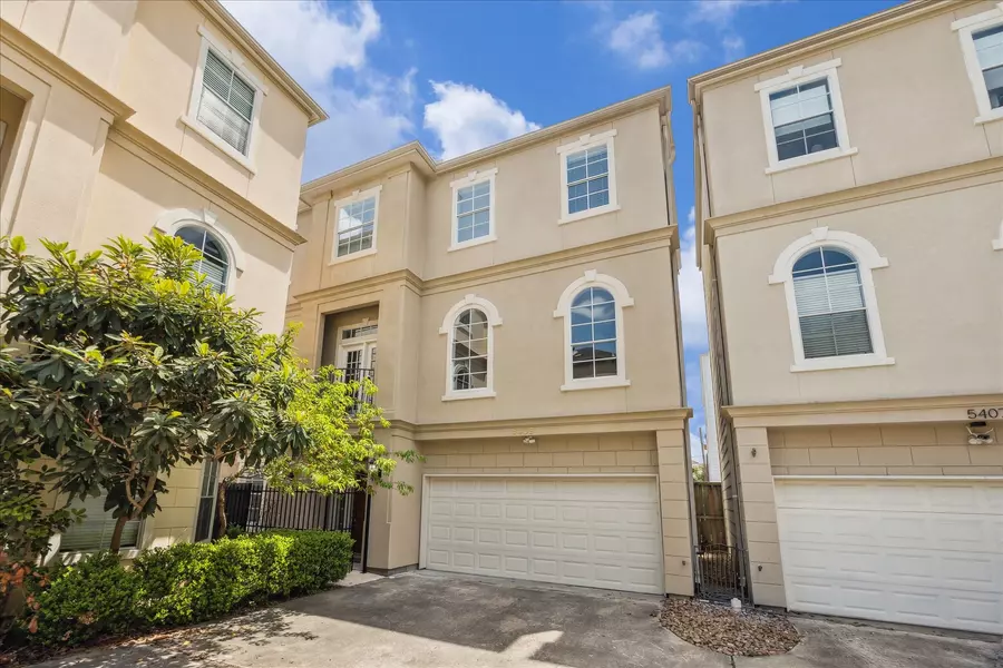 5405 Blossom St, Houston, TX 77007