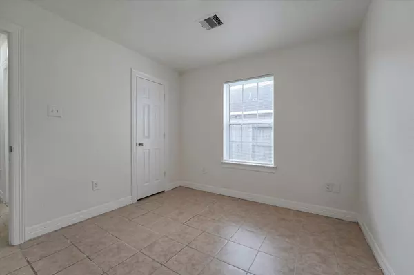 Houston, TX 77016,10914 Seneca ST