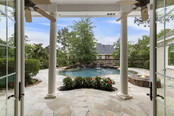 54 N Lakemist Harbour PL,  The Woodlands,  TX 77381