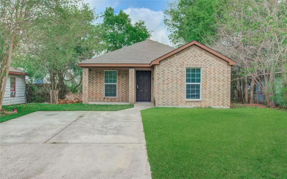 5521 Malmedy RD, Houston, TX 77033