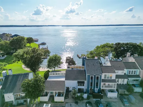 1407 Bowsprit PT, Willis, TX 77318