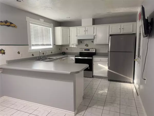 Sugar Land, TX 77498,10434 Towne Oak Ln