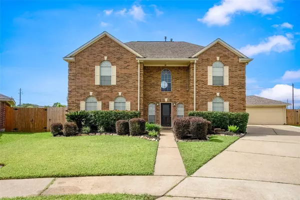114 Summer Winds DR,  La Porte,  TX 77571