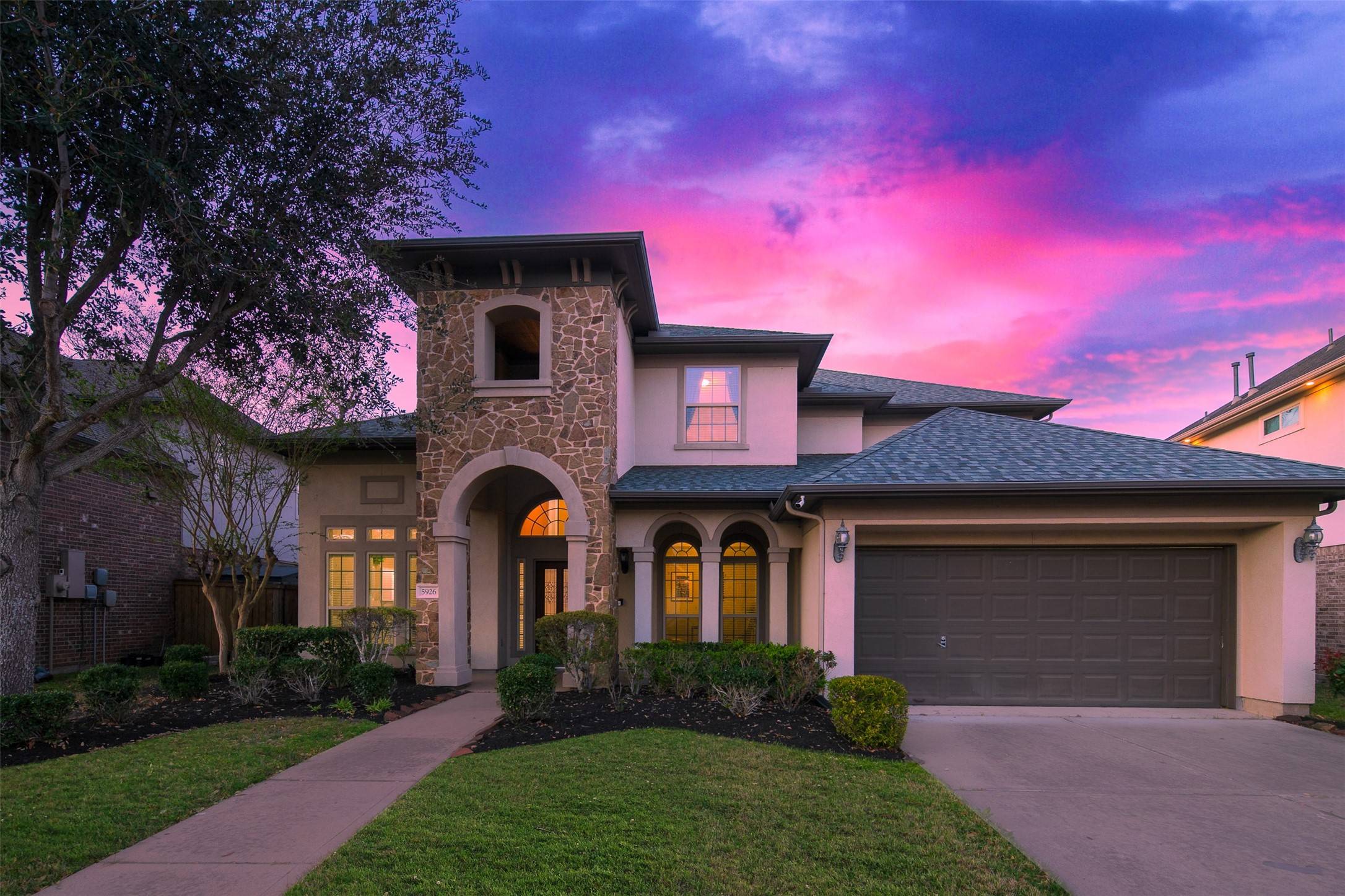 5926 Crawford Hill LN, Sugar Land, TX 77479
