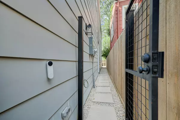 Houston, TX 77019,1322 W Pierce ST