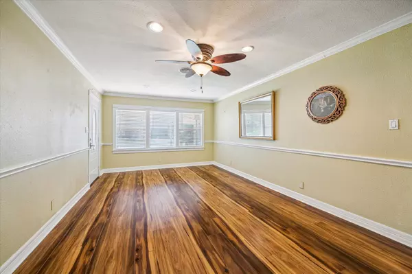 Houston, TX 77055,7506 Dearborn ST