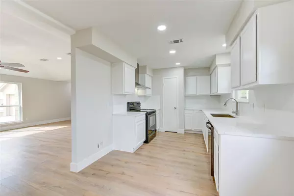 League City, TX 77573,328 Meadow Wood CT