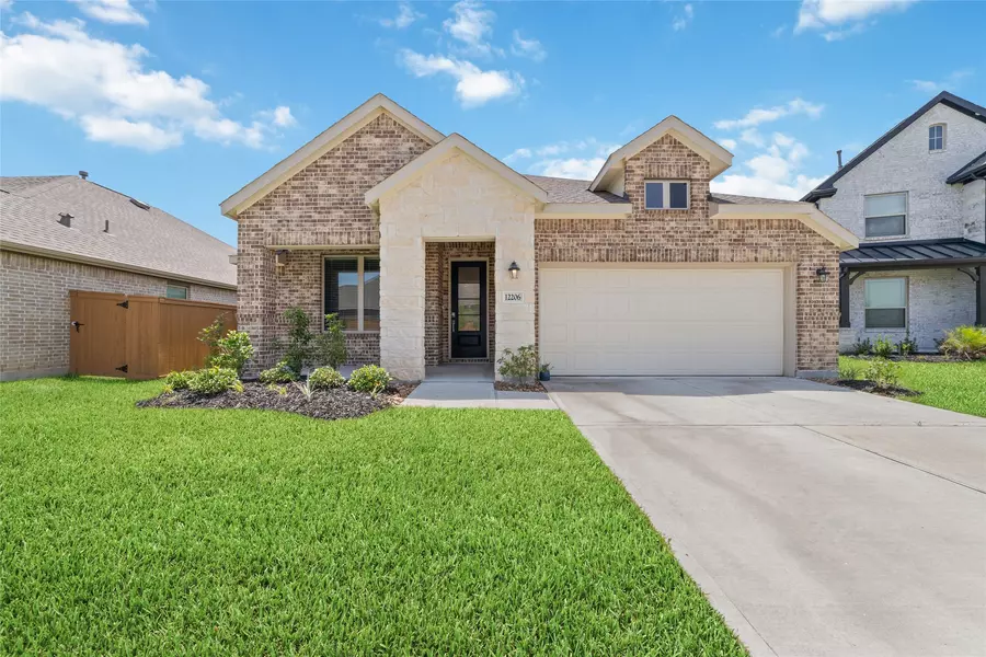 12206 English Mist DR, Houston, TX 77044