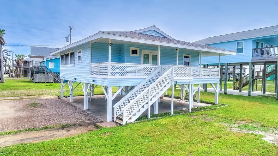 13131 Buccaneer Pkwy, Freeport, TX 77541