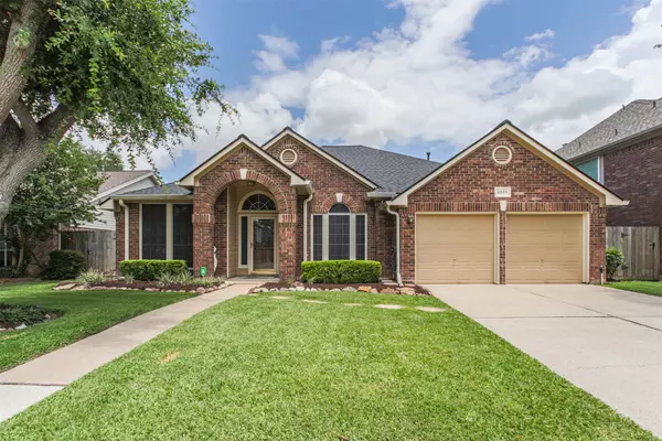 2001 Navajo DR, Deer Park, TX 77536