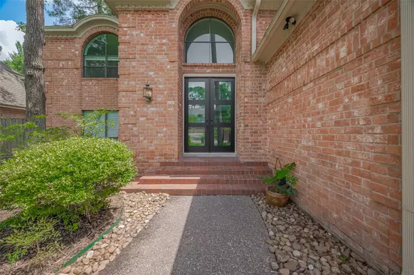 9411 Fenchurch DR, Spring, TX 77379