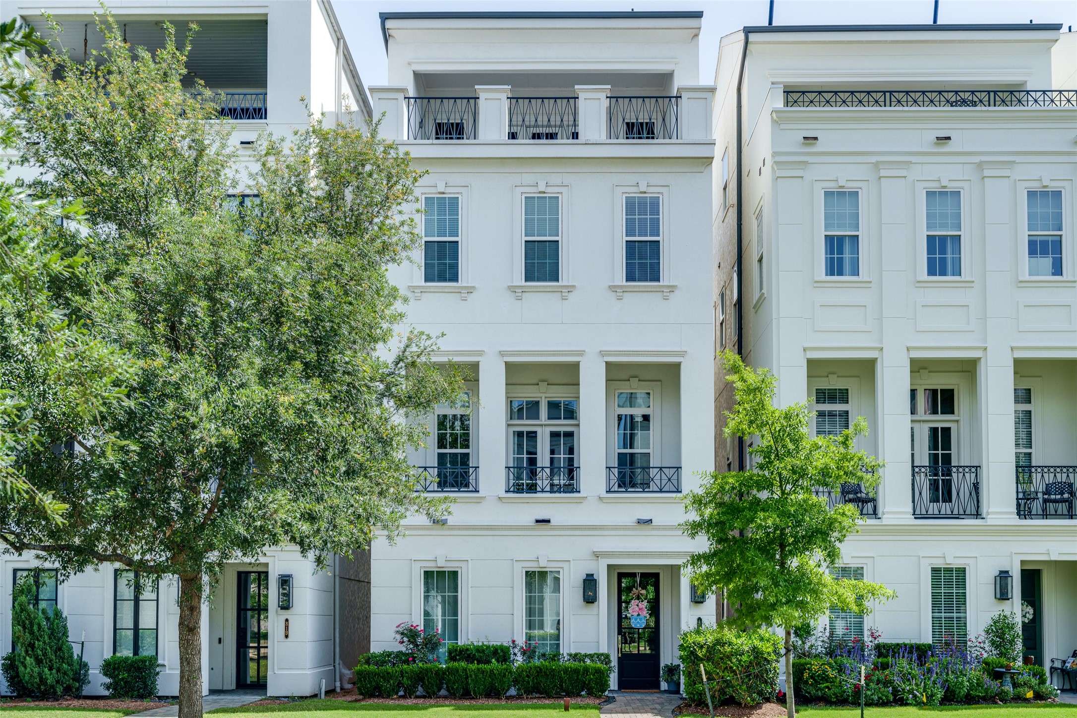 817 Blackshire LN, Houston, TX 77055