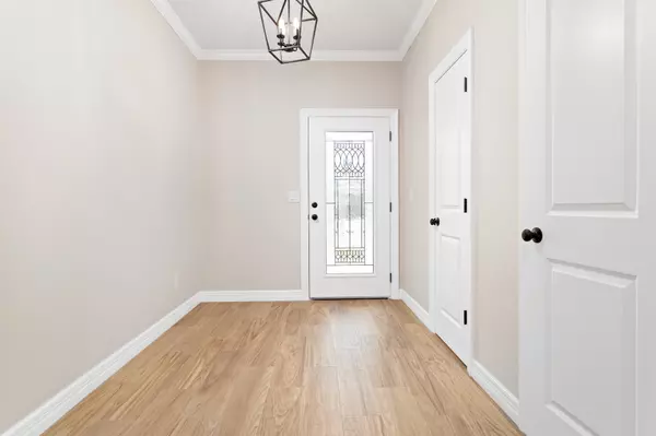 Port Neches, TX 77651,884 Meloreen