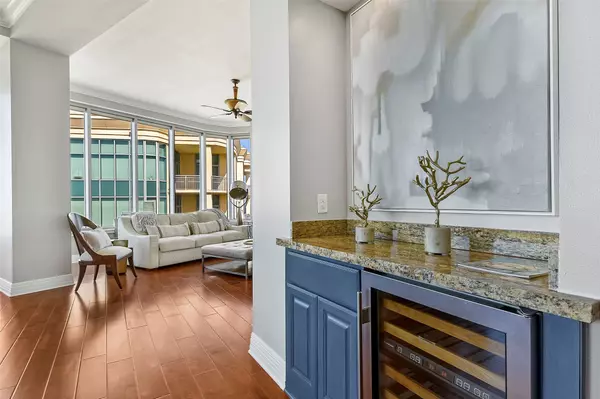 Galveston, TX 77550,801 E Beach DR #TW2704