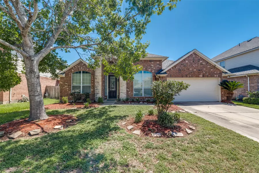 2803 Youpon Glen WAY, Fresno, TX 77545
