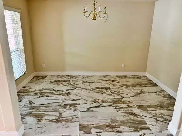 Houston, TX 77016,10314 Moonset LN