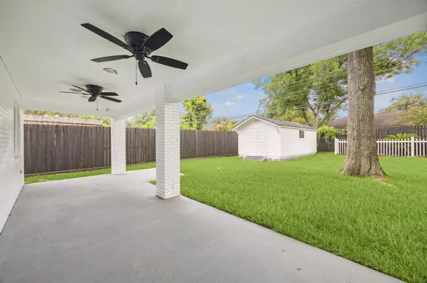 Houston, TX 77092,5411 Saxon DR