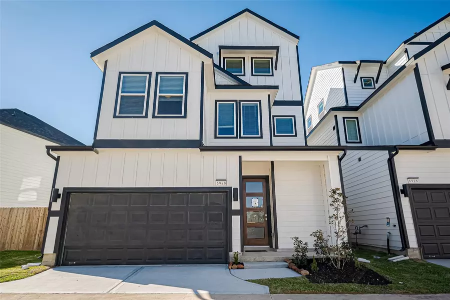 8928 Grovner PL, Houston, TX 77055