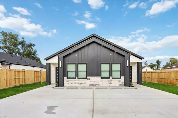 7803 Sandra ST #A/B, Houston, TX 77016