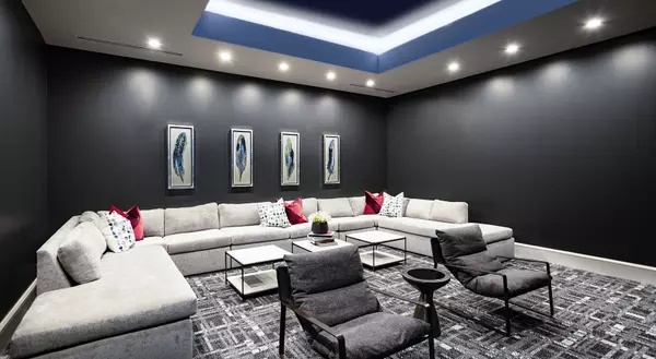 7100 Uvalde RD #1103, Houston, TX 77049