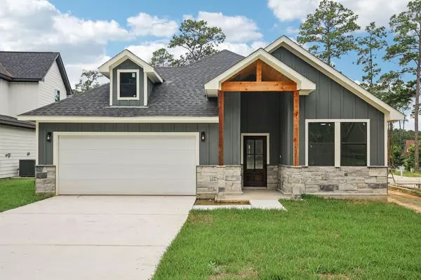 15475 Arrowhead LOOP W, Willis, TX 77378