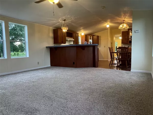 Marquez, TX 77865,745 N Commerce