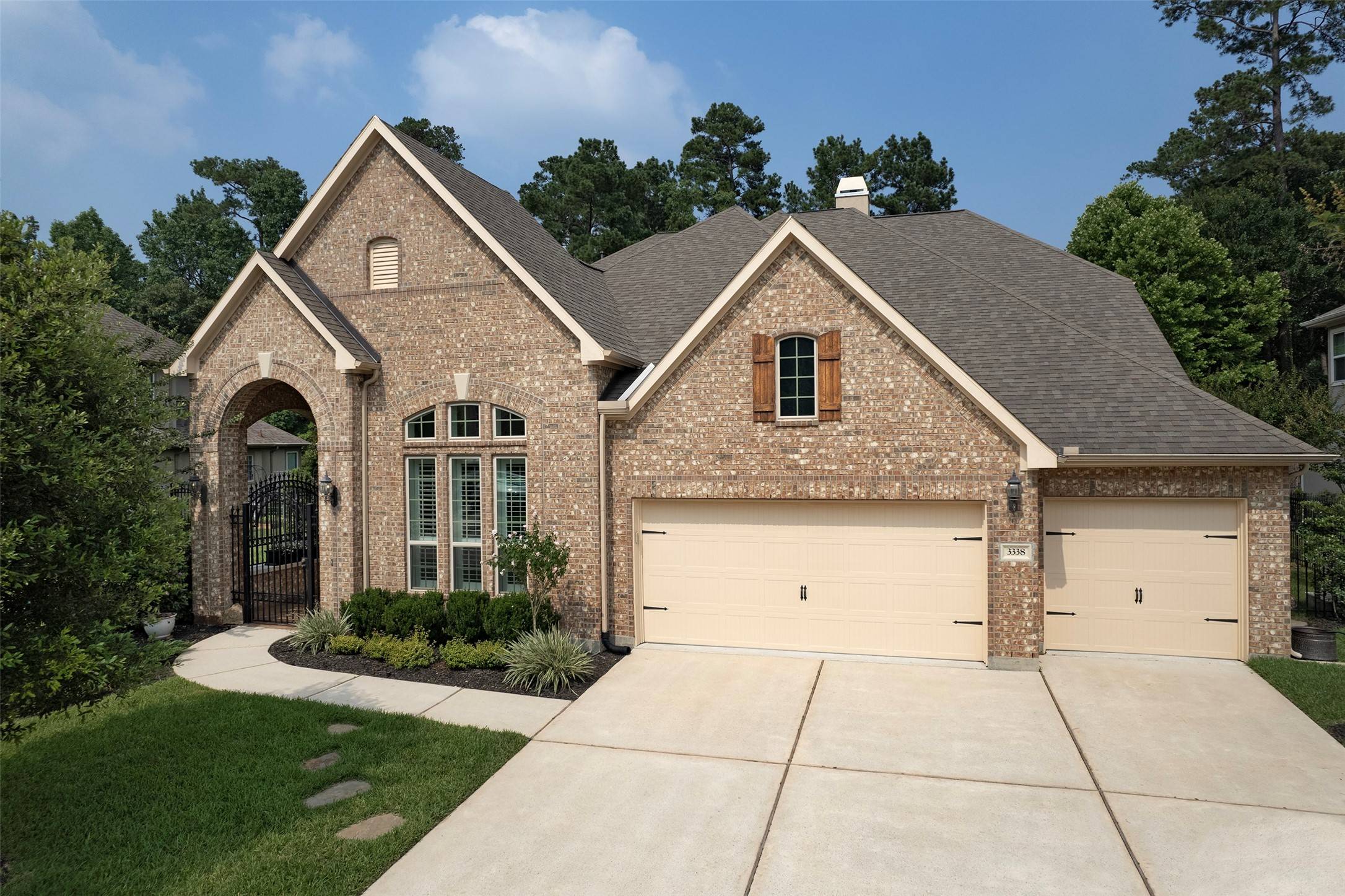 3338 S Cotswold Manor DR, Houston, TX 77339