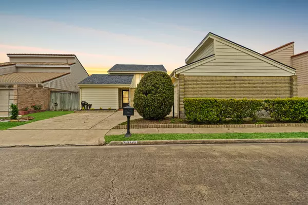 Houston, TX 77077,14138 Stokesmount DR