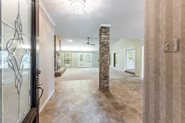 Huntsville, TX 77340,104 Oakview CIR
