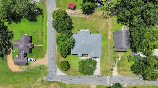 El Campo, TX 77437,1020 E Hillje ST