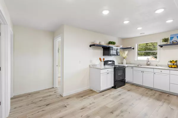 Point Blank, TX 77364,161 White Oak ST