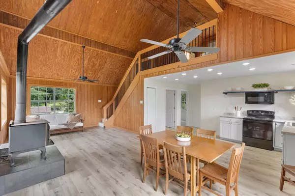 161 White Oak ST, Point Blank, TX 77364