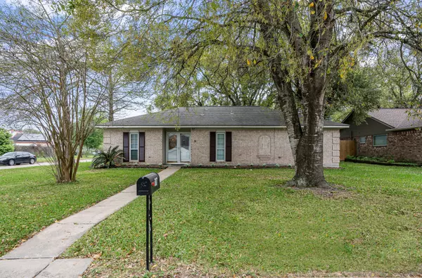 807 Driftwood ST, League City, TX 77573